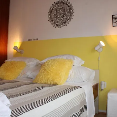 Lily's Lovely Apartment